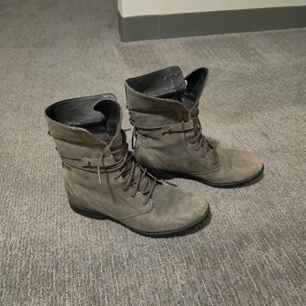 Teva De La Vina Women's 9.5 Lace Boot